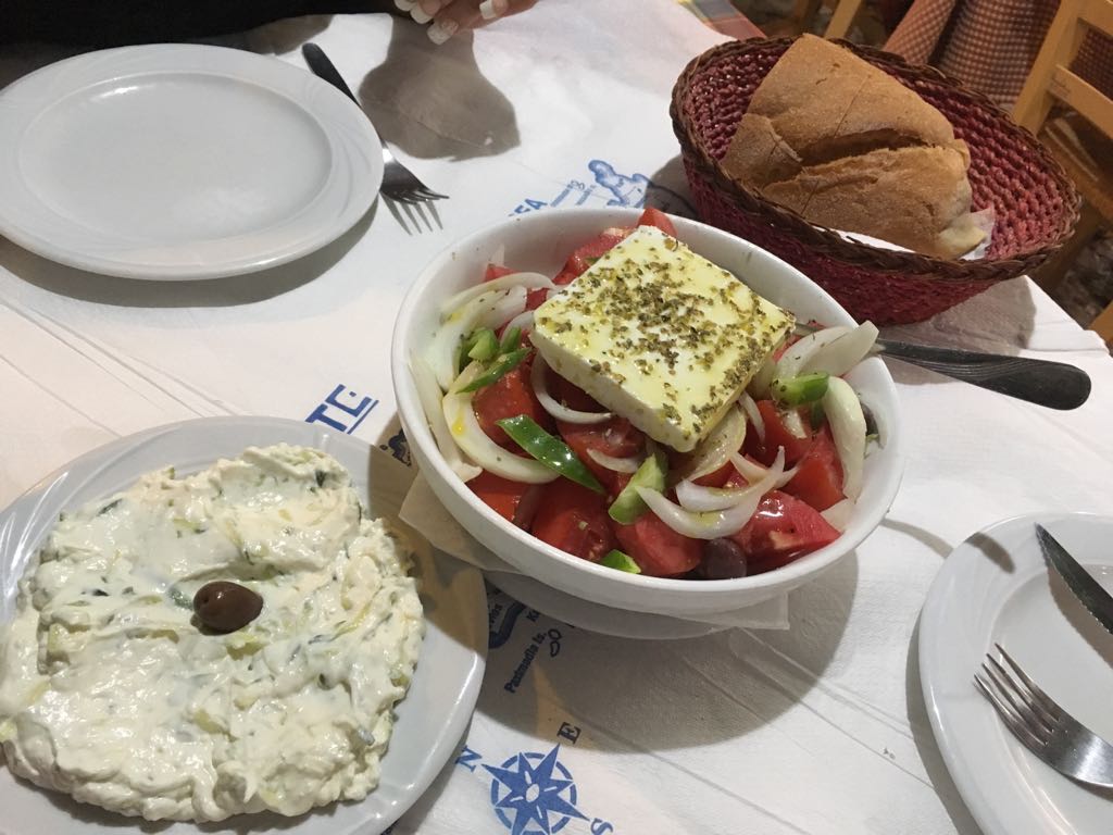 To Steki Tou Sifaki (George & Georgia)-9